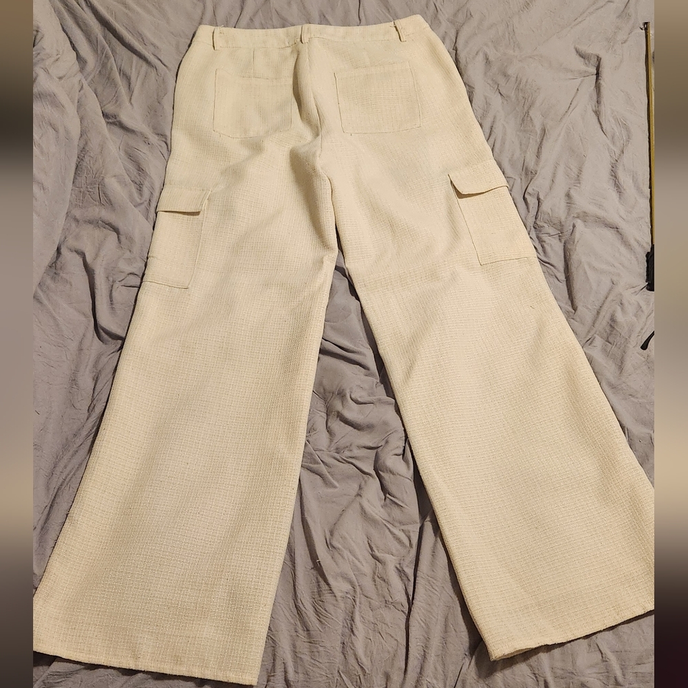 Women's Cream Tweed Cargo Pants - Picture 4 of 4
